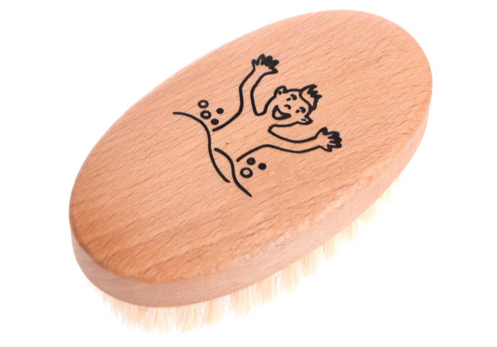E-shop Detská masážna kefa z bukového dreva s prírodnými štetinami Keller 369 22 11 - 93 x 51 mm + darček zadarmo