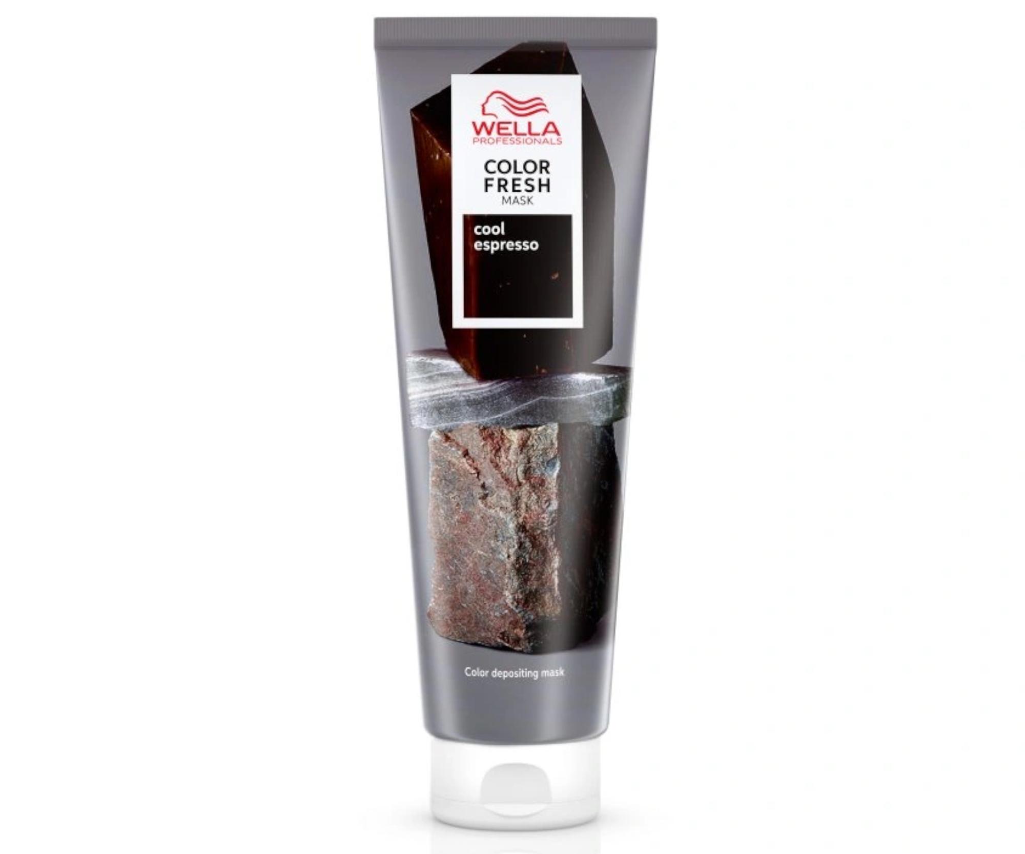 E-shop Farbiaca maska na vlasy Wella Color Fresh Mask Cool Espresso - 150 ml, studená kávová (99350154506) + darček zadarmo