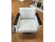 Kadern�cke kreslo Fox Manhattan - dreven� podr��ky, baz�r