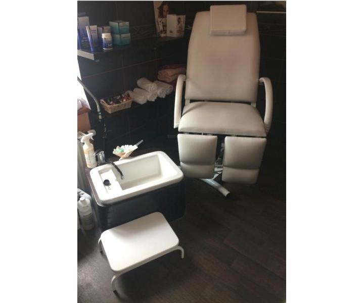 Pedikrska zostava - kreslo, vanika, stupienok - bazr