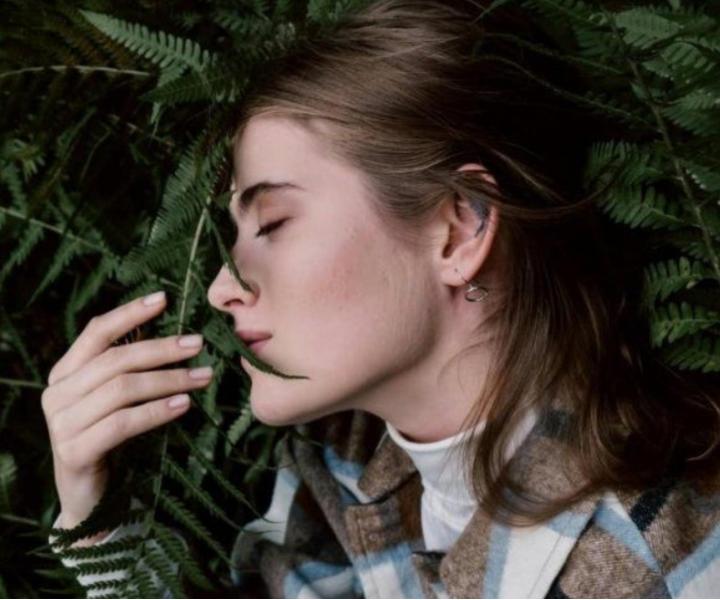 Revitaliza�n� bezoplachov� kr�m pre such� a po�koden� vlasy Kl�ral System Retinoil Revitalising Absolute Fluid - 100 ml