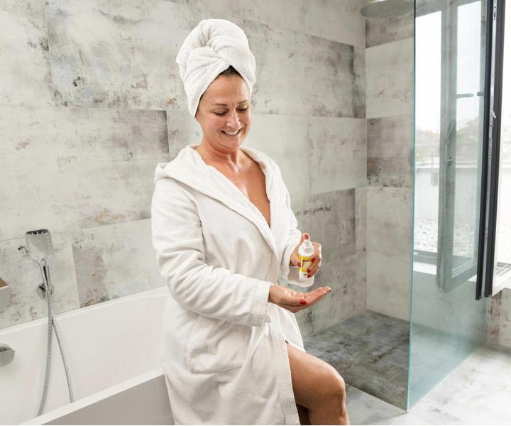 Hydrata�n� telov� olej pre such� poko�ku BusyB Becky Blossom Body Oil - 150 ml