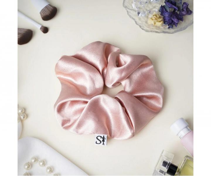 Ozdobn� sat�nov� gumi�ka do vlasov Sister Young Scrunchie Lilu Champagne - �ampa�