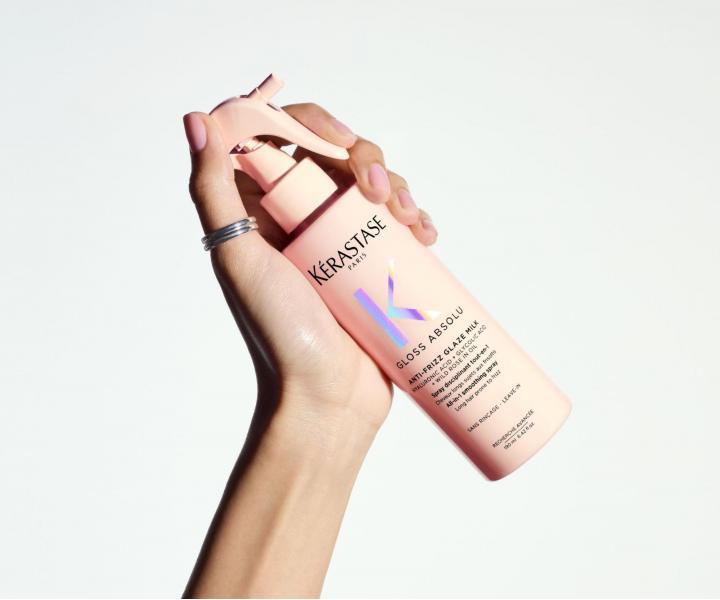 Rad pre hydratciu a rozjasnenie dlhch vlasov so sklonom ku krepovateniu Krastase Gloss Absolu