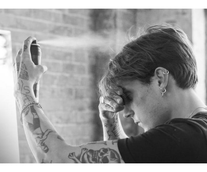 Such lak na vlasy so strednou fixciou Sebastian Professional Shaper Zero Gravity - 300 ml