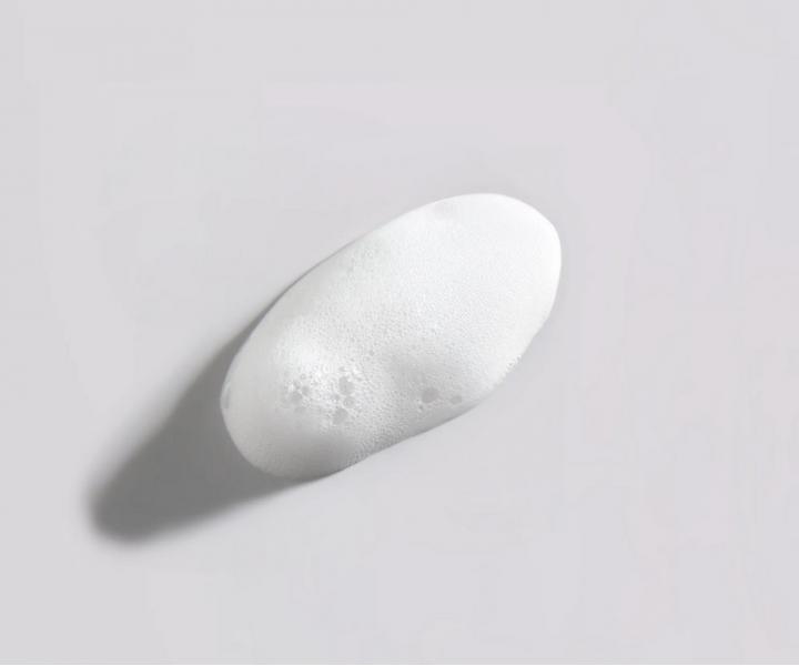 Bezoplachov� pena pre vlnit� a ku�erav� vlasy Yellow Professional Curls Curly Leave-In Mousse - 160 ml