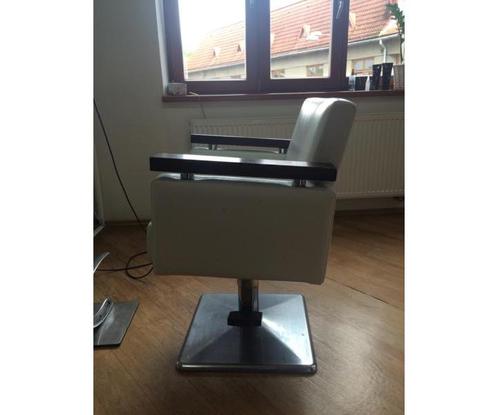 Kadern�cke kreslo Fox Manhattan - dreven� podr��ky, baz�r