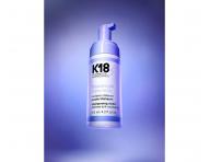 Penov� fialov� �amp�n pre blond a zosvetlen� vlasy s trojit�m ��inkom K18 TripleBright Purple Shampoo - 125 ml