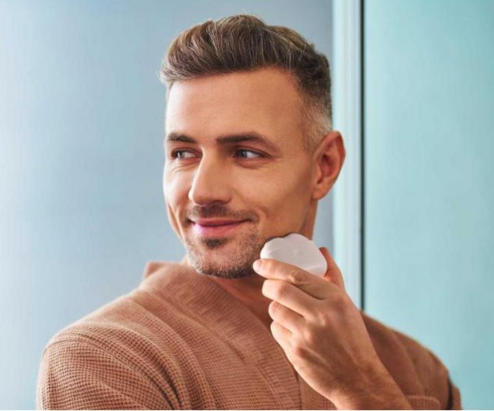 Rota�n� holiaci stroj�ek na f�zy Sencor Men's Shaver SMS 2100WH - biely