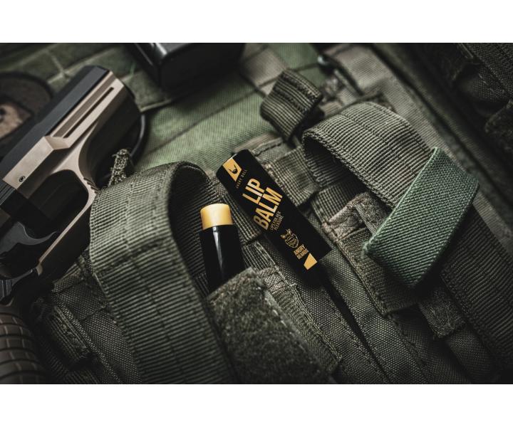 Pnsky energizujci balzam na pery Angry Beards Angry Bull Lip Balm - 4,8 ml