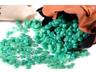 Depila�n� vosk pre mu�ov Pirates of the Barbertime Hard Wax Beans Azulen - zelen�, 500 g