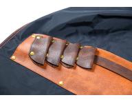 Kaderncka zstera Pirates of the Barbertime Pre Barber Apron Black - ierna