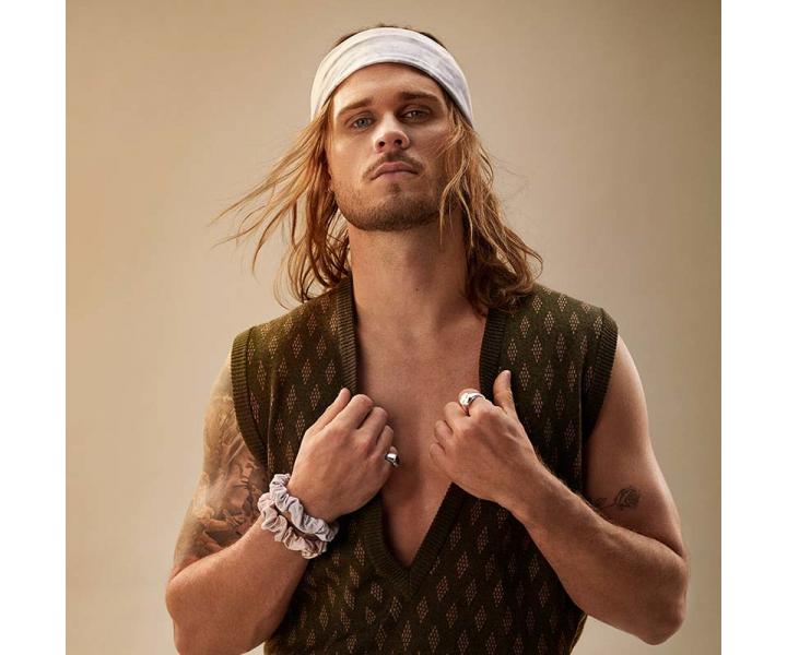 �atka do vlasov so �pir�lovou gumi�kou Invisibobble Spandana Be-You-Tiful - modr� batikovan�