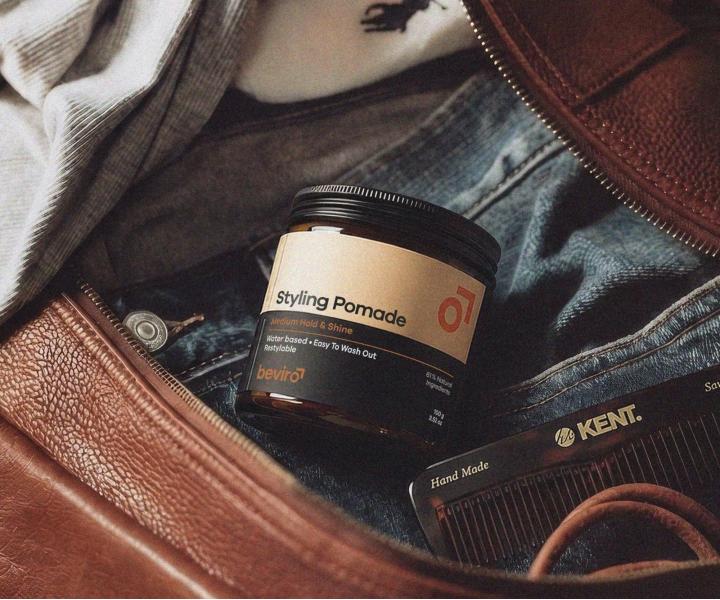 Stylingov� pasta pre lesk vlasov so strednou fix�ciou Beviro Styling Pomade Medium Hold & Shine - 100 g