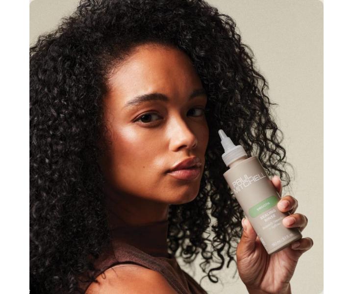Vyhladzuj�ca oplachov� starostlivos� pre v�etky typy vlasov Paul Mitchell Smooth Sealing Rinse - 150 ml
