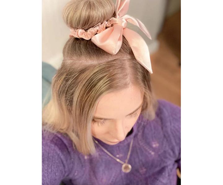 Ozdobn pirlov gumika s maou Invsibobble Scrunchie Slim Ballerina Bow - ruov