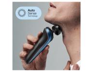 Plan�etov� holiaci stroj�ek s nab�jacou a �istiacou stanicou Braun Series 6 61-B7500cc - modr�