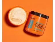 Uhladzuj�ca maska pre nepoddajn� vlasy Matrix Mega Sleek Smoothie Supreme Smoothing Mask - 500 ml
