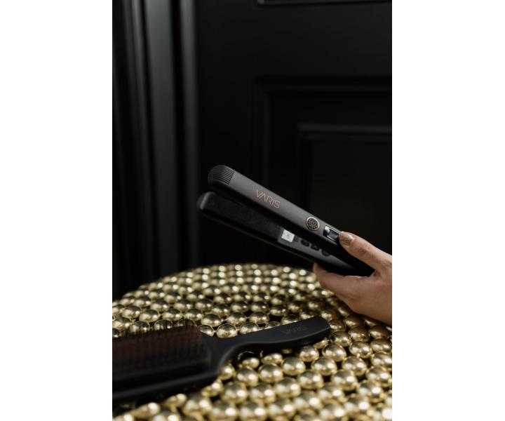 Profesionlna ehlika na vlasy Varis Smoother - ierna