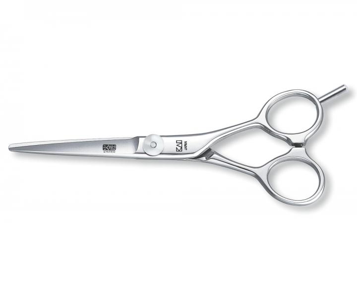 Sada kadern�ckych no�n�c Kasho Design Master Classic 5,5" a britvy Kasho Speed ​​Edge Razor s textiln�m puzdrom