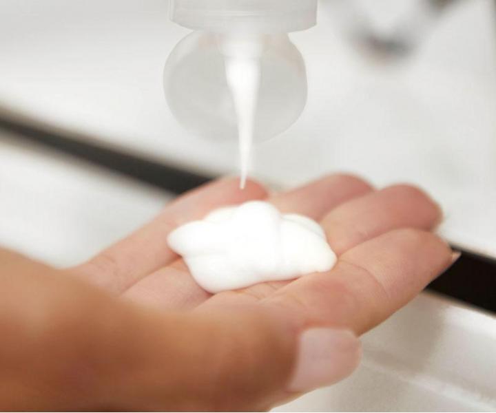 Regeneran kondicionr a telov mlieko s konopnm olejom Paul Mitchell Tea Tree Hemp