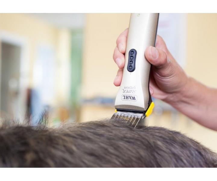 Strihac strojek na srs Wahl Super Groom Pink 1872-0463