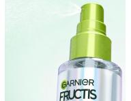 Termoochrann� s�rum v spreji na uhladenie a �iariv� lesk vlasov Garnier Fructis Diamond Sleek Spray - 150 ml