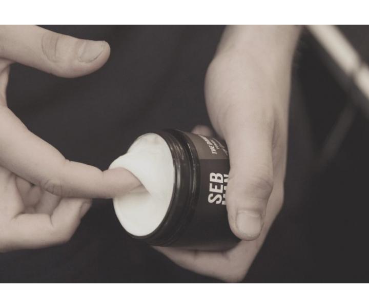 Pom�da na vlasy s �ahkou fix�ciou Sebastian Professional Seb Man The Dandy Pomade - 75 ml
