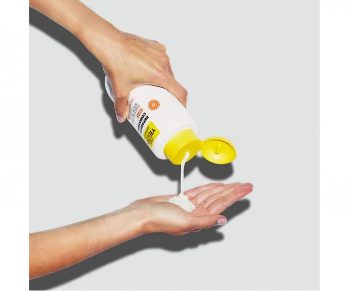 Regenera�n� kondicion�r pre po�koden� vlasy Yellow Professional Repair Reparative Conditioner - 500 ml