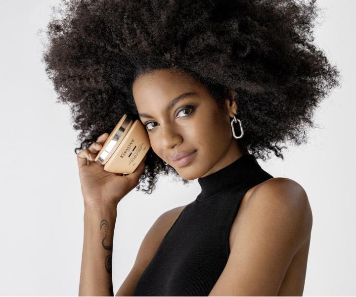 Darekov sada pre vlnit a kuerav vlasy Krastase Curl Manifesto