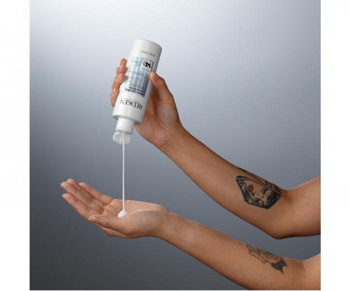 Intenzvne regeneran rad pre obnovu vlasovho vlkna Redken Acidic Bonding Concentrate