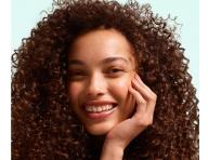 Hydrata�n� bezoplachov� sprej pre such� vlnit� a ku�erav� vlasy Garnier Fructis Curls Method Shape Refresh Step 4 - 150 ml