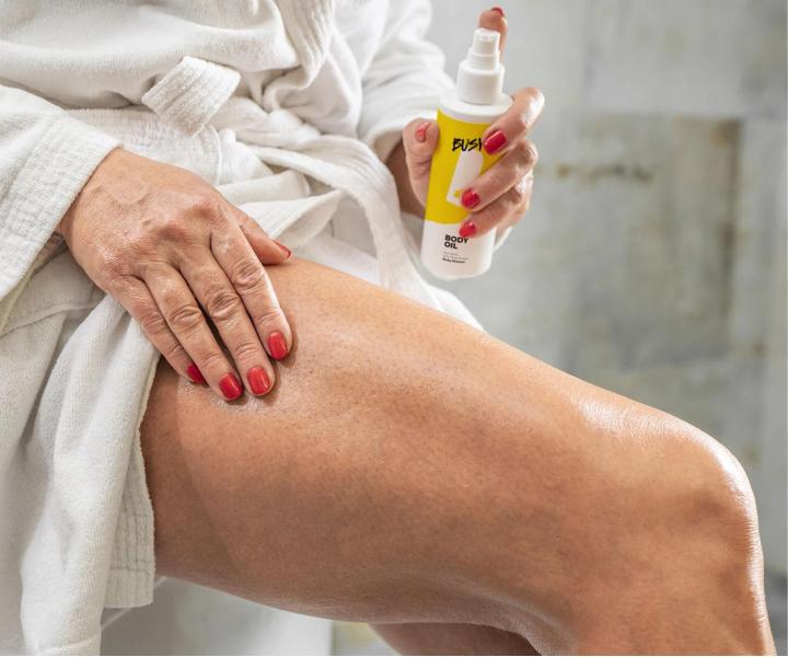 Hydrata�n� telov� olej pre such� poko�ku BusyB Becky Blossom Body Oil - 150 ml