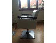 Kadern�cke kreslo Fox Manhattan - dreven� podr��ky, baz�r