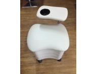 Manik�rne a pedik�rne stol�k - 3 z�suvky baz�r