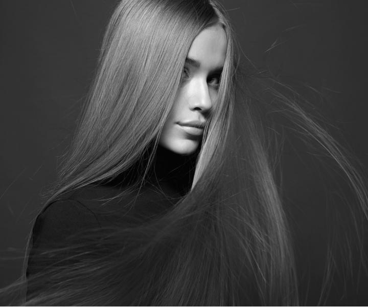 Revitaliza�n� bezoplachov� kr�m pre such� a po�koden� vlasy Kl�ral System Retinoil Revitalising Absolute Fluid - 100 ml