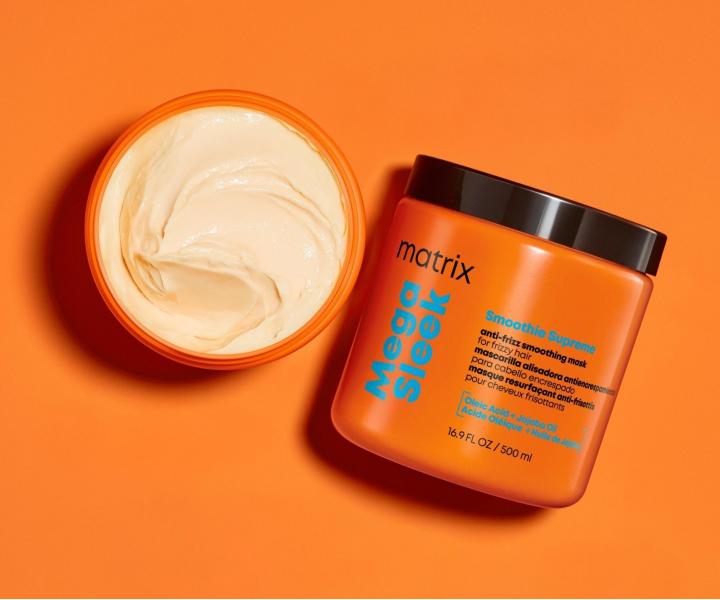 Uhladzuj�ca maska pre nepoddajn� vlasy Matrix Mega Sleek Smoothie Supreme Smoothing Mask - 500 ml