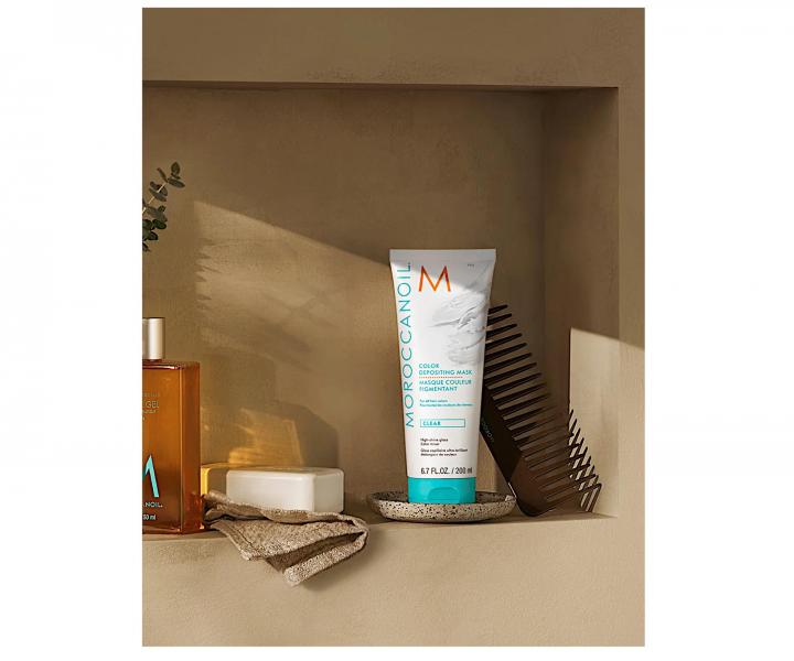 Tnujca maska na vlasy Moroccanoil Color Depositing - Clear, 200 ml