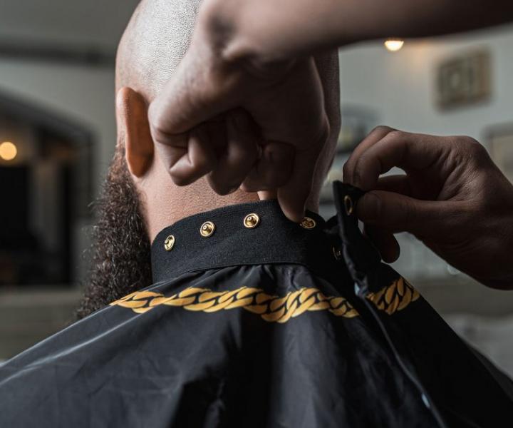 Barber pltenka Angry Beards 154 x 138 cm - ierna s potlaou