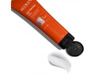 Rad pre krepat a nepoddajn vlasy Redken Frizz Dismiss