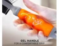 Obojstrann� kefa pre starostlivos� o zvieraciu srs� Wahl Professional Double Sided Brush 58421 - oran�ov�