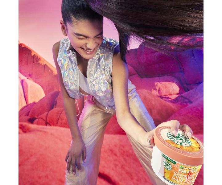 Rad pre dlh vlasy s rozstrapkanmi konekmi Garnier Fructis Pineapple Hair Food