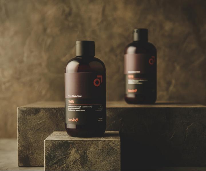 Pr�rodn� sprchov� g�l pre mu�ov Beviro 1918 Natural Body Wash - 250 ml