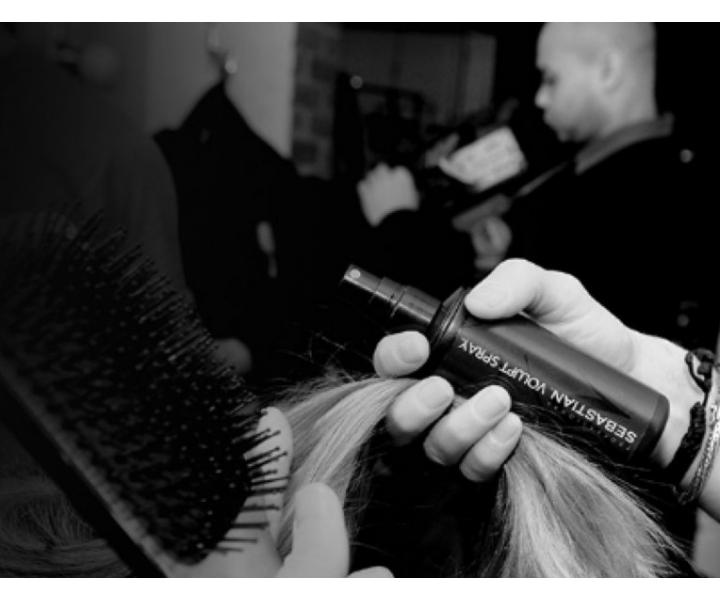 Prun gl v spreji pre objem vlasov Sebastian Professional Volupt Spray Gel - 150 ml