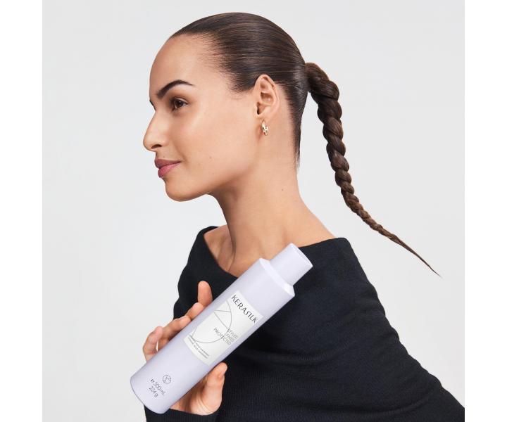 Lak na vlasy s maximlnou fixciou Kerasilk Ultimate Hold Hairspray - 300 ml