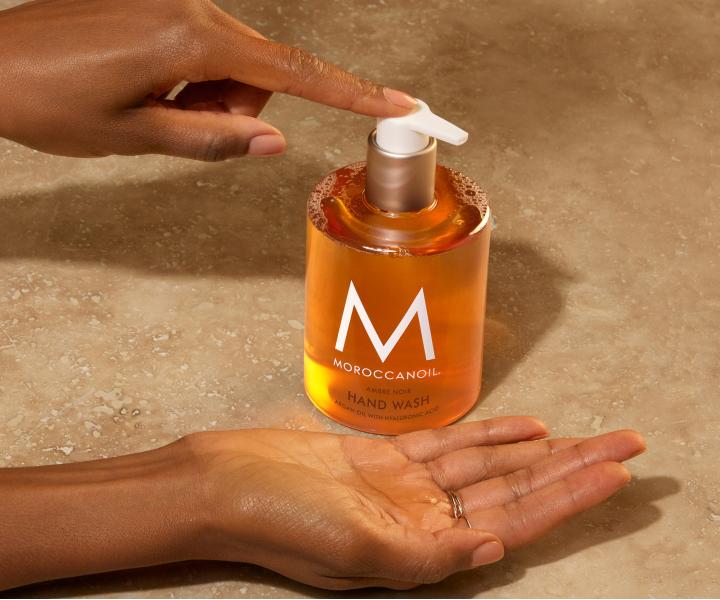 Tekut mydlo na ruky s arganovm olejom Moroccanoil Hand Wash Ambre Noir - 360 ml
