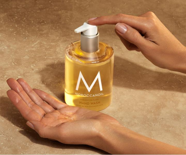 Tekuté mydlo na ruky s arganovým olejom Moroccanoil Hand Wash Ambiance De Plage - 360 ml