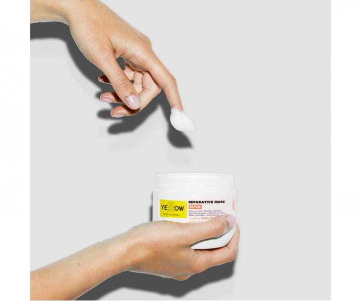 Intenz�vna regenera�n� maska pre po�koden� vlasy Yellow Professional Repair Reparative Mask - 300 ml
