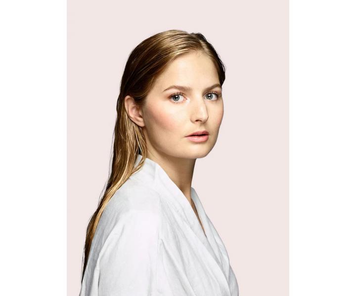 Darekov sada pre objem jemnch vlasov Maria Nila Pure Volume + kozmetick taka zadarmo