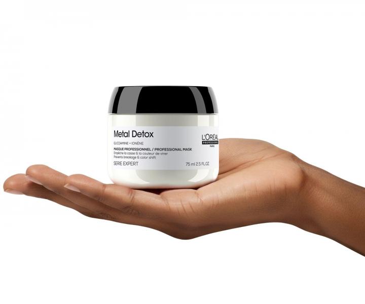 Maska pre farben� a po�koden� vlasy Lor�al Professionnel Serie Expert Metal Detox - 75 ml